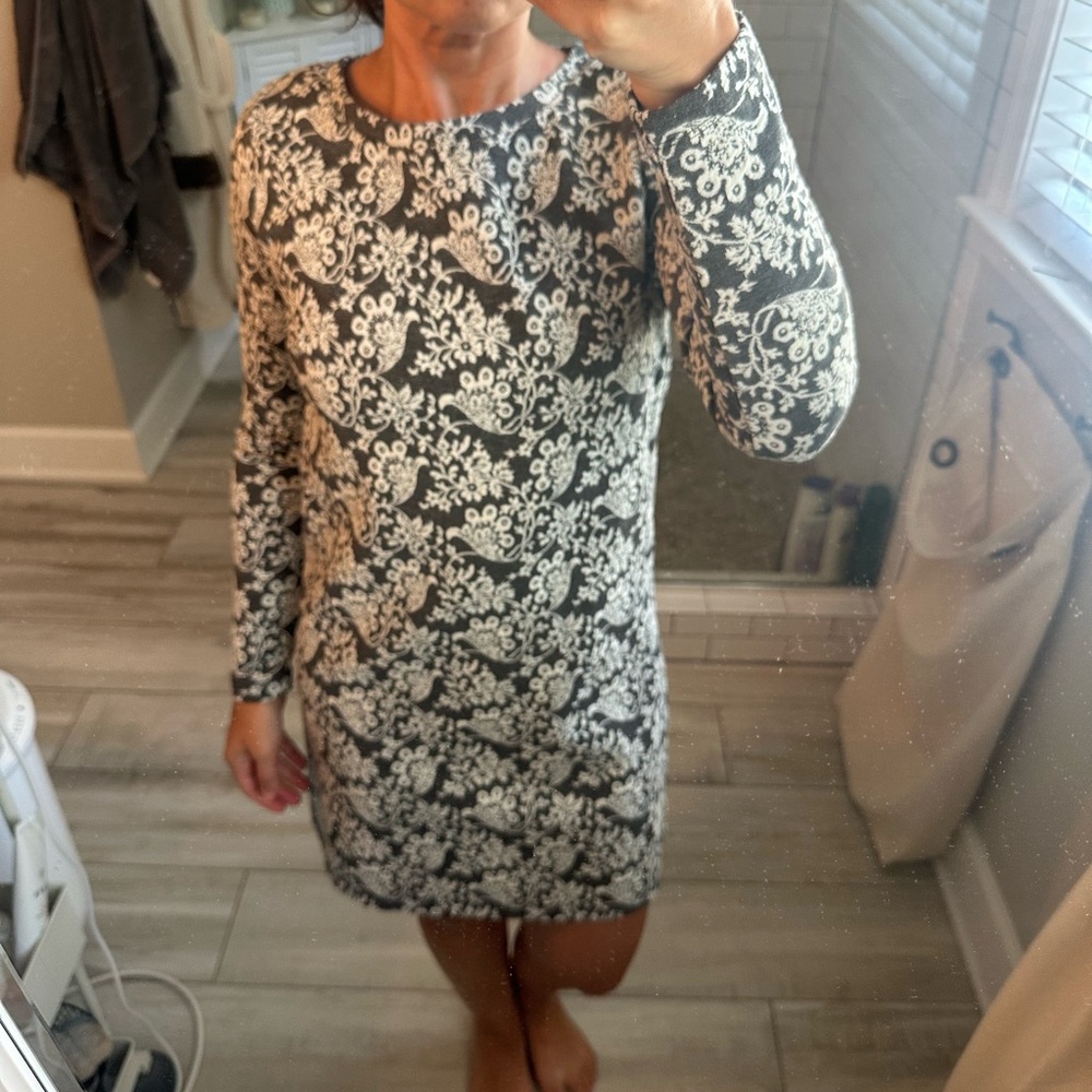 LOFT Black and White Patterned Long Sleeve Dress